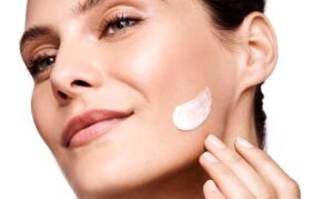 7 Best Night Cream for Hyperpigmentation | Serum for Acne Prone Skin