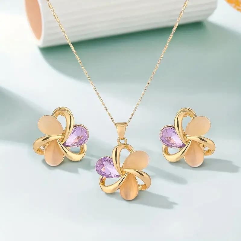 Stylish imitation jewellery for Women's Day