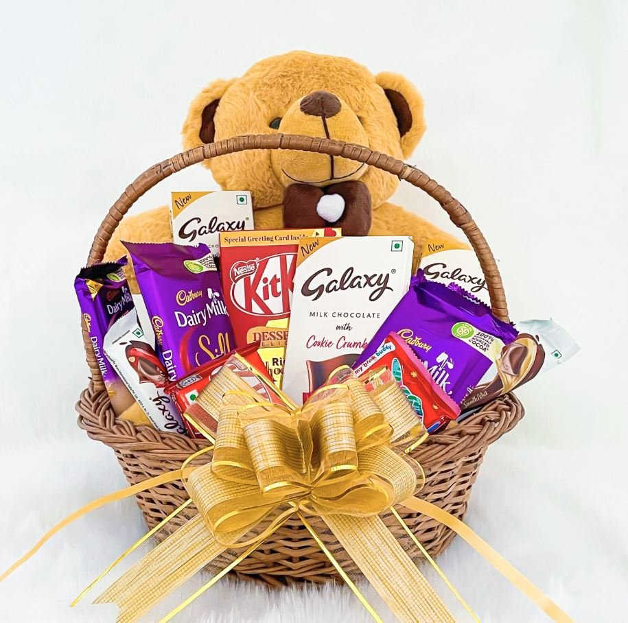 Premium chocolate gift hampers for Women's Day